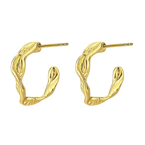 Zefina elegante guldcreoler med skulpturelt design