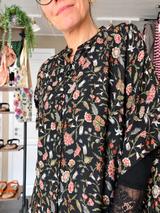 Cofur Denmark blomstret Diva Blouse i unik genanvendt sari-silke