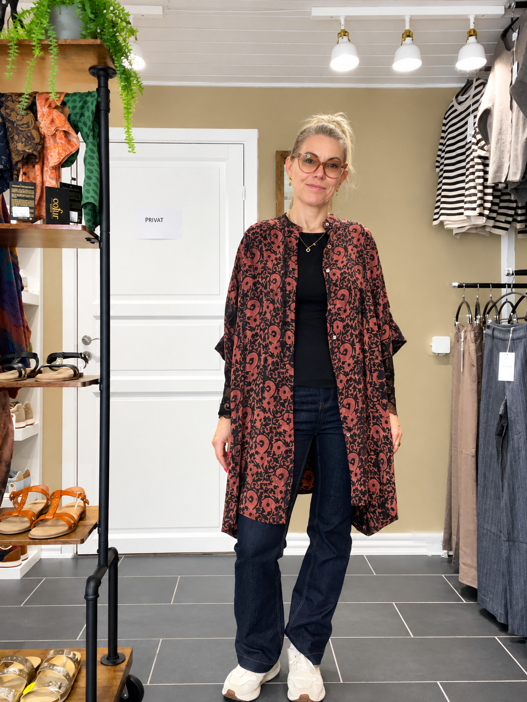 Diva Tunika Onesize – koralfarvet/sort– 100% Genanvendt Silke – Cofur Denmark