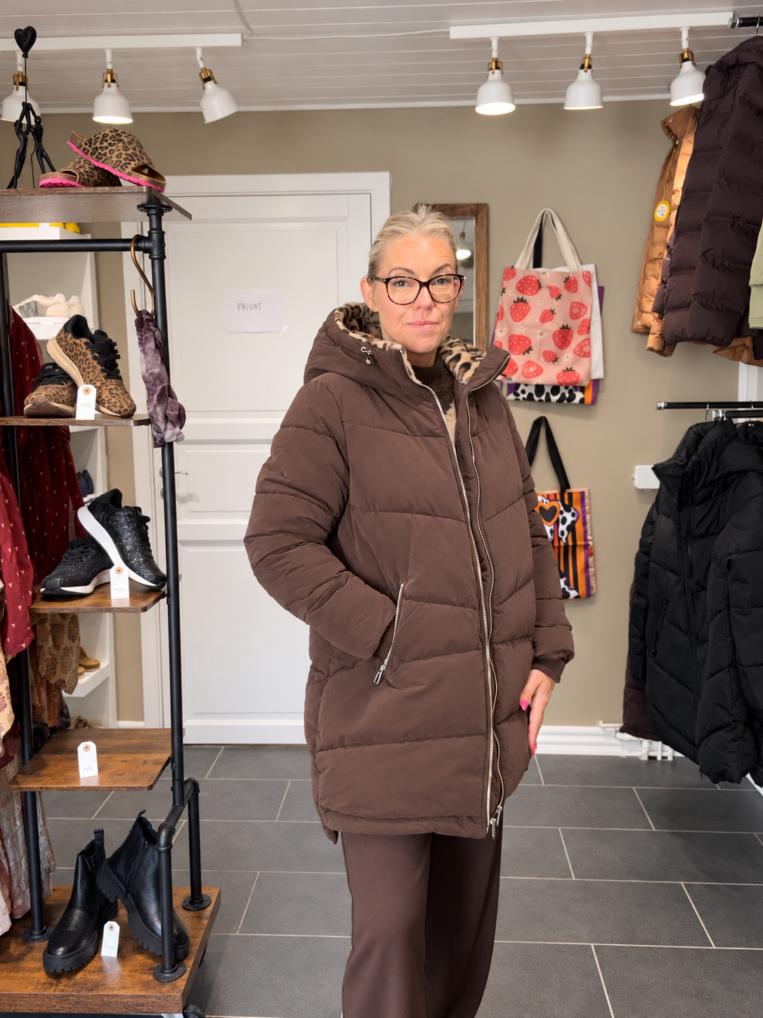 street one mellemlang vinterfrakke med leopard for