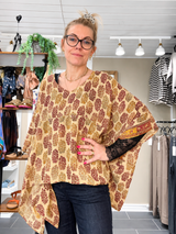 Cofur unika Lombok ponchobluse gylden mønstret i pre-loved vintage silke