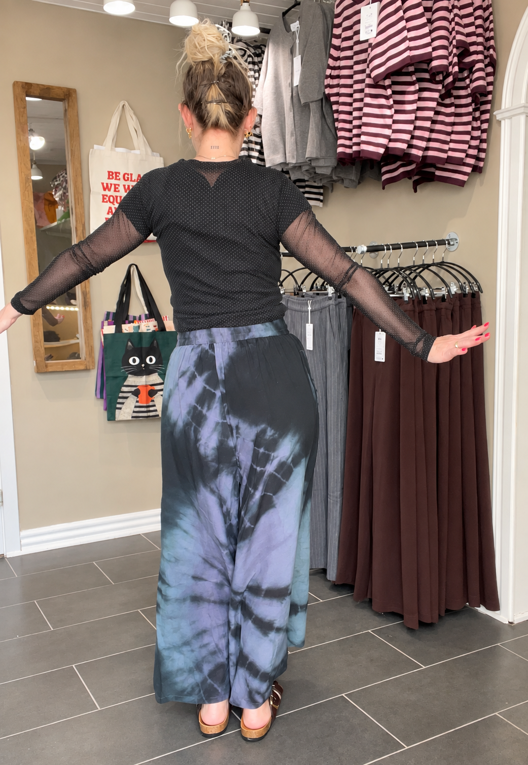 Cofur S666 OneSize silkebukser med lilla grå tie-dye mønster
