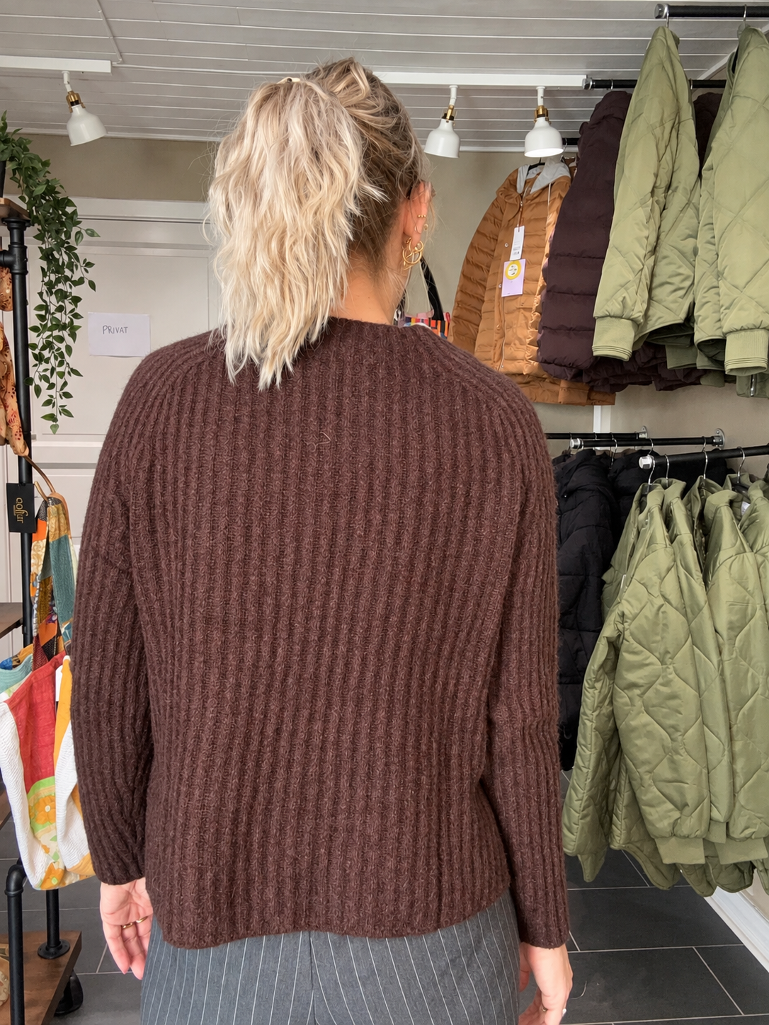 Mansted strik - Yak Zadie - Dark brown