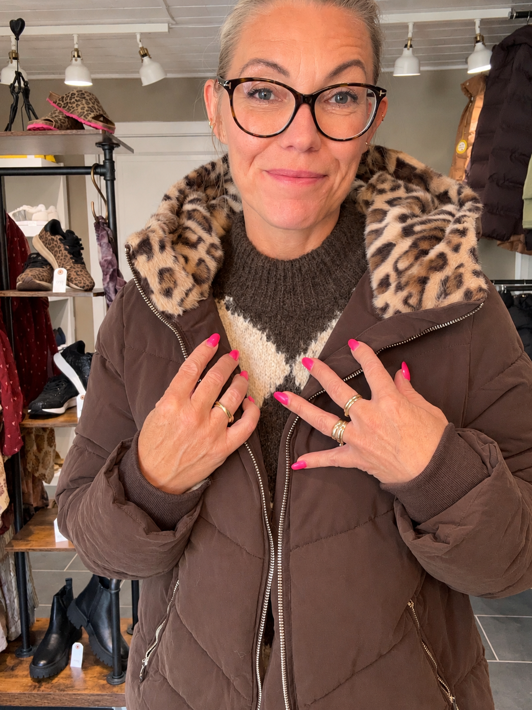 Street One brun vinterparka med leopardforet hætte