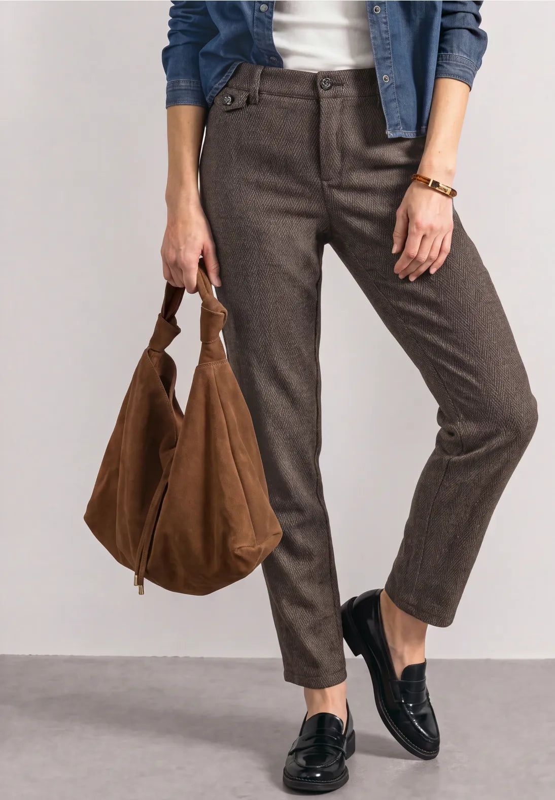 Street One Anouk Chino Fishbone 380945 Black Coffee