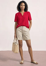 Feminin viskosebluse fra Street One