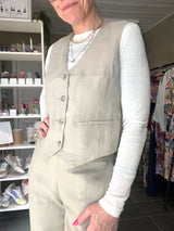 Short Vest Buttons – Hør Vest med Knapper – Timeless Beige – Street One