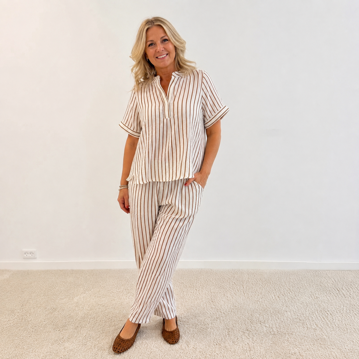 Melina Barrel Linen Pant – 41113 – Camel Stripe – Black Colour