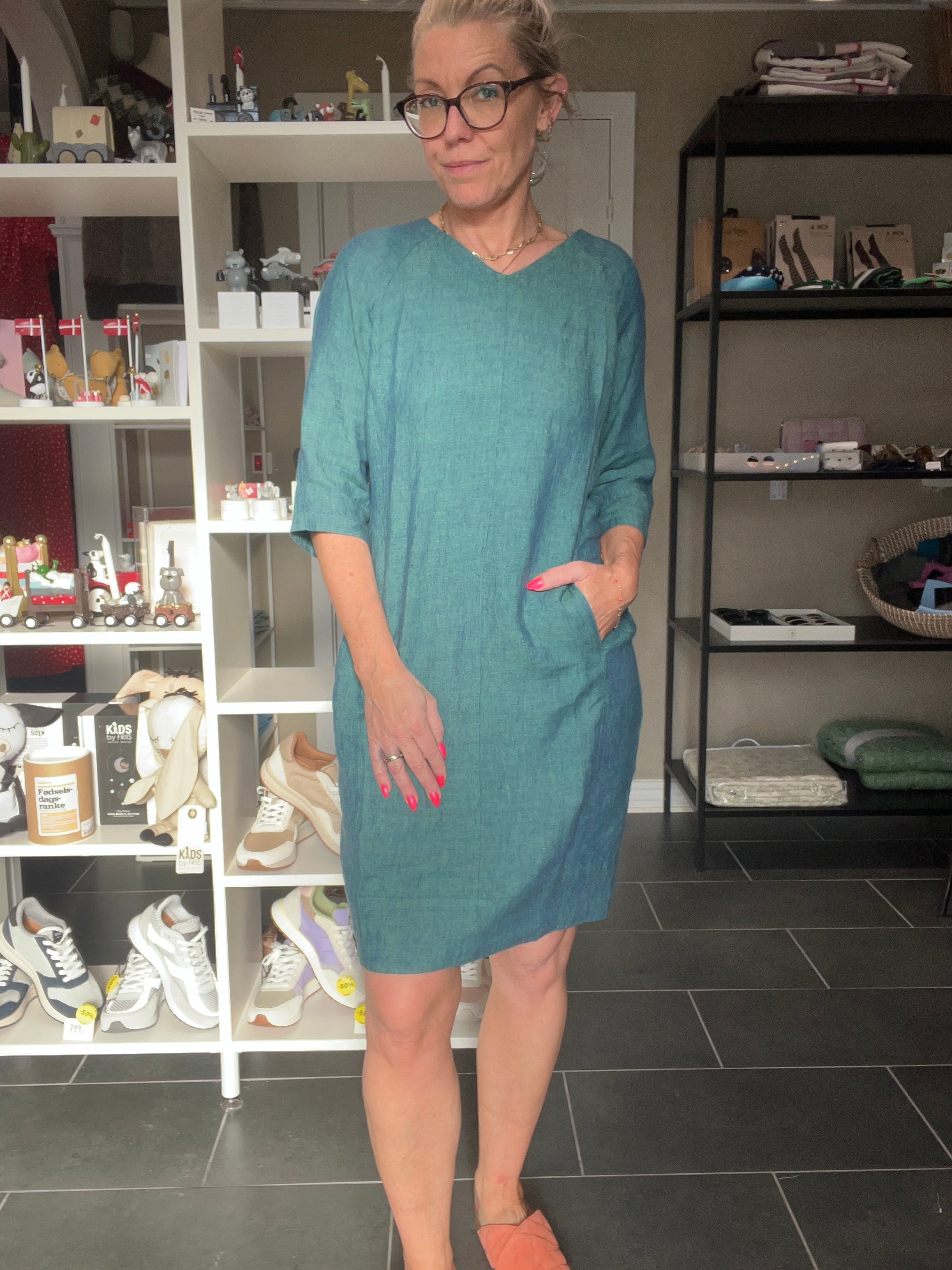 Safa Dress – Figursyet Hørkjole – Emerald Green – GR Nature