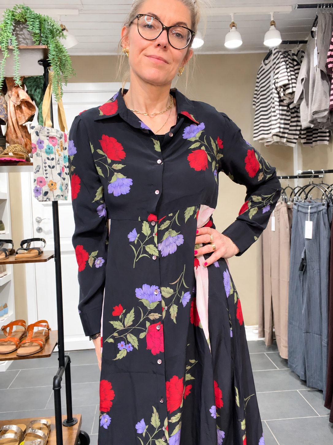 Cofur S18 sortblomstret one-of-a-kind kjole str. M/L