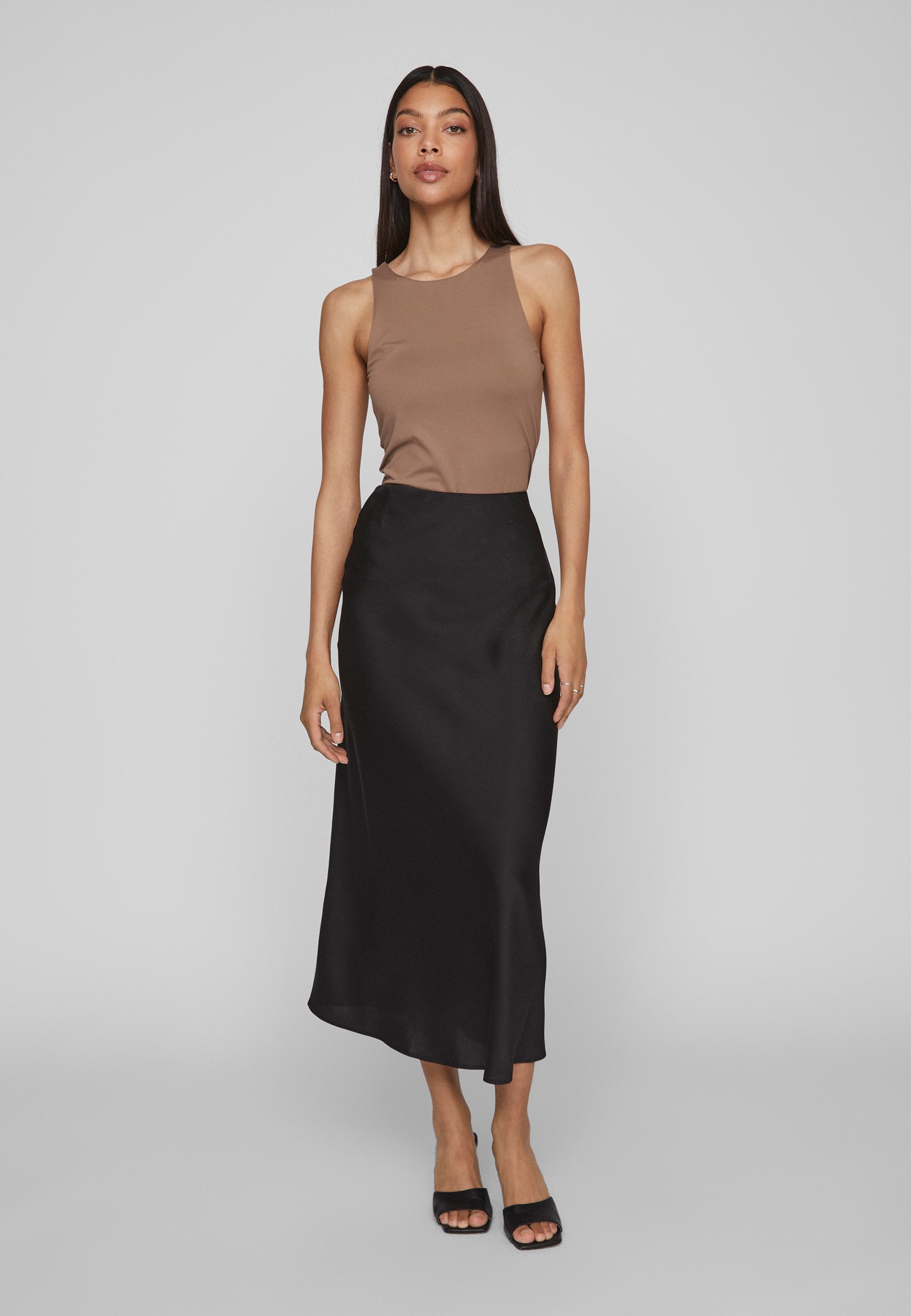 VILA VIELLETTE Black elegant midi-nederdel til dame