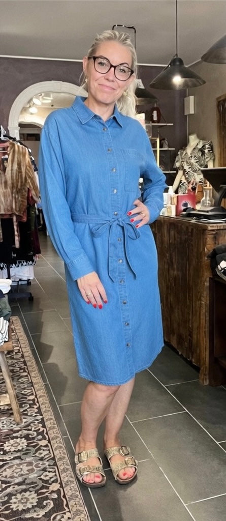 VILA sommerkjole i let denim
