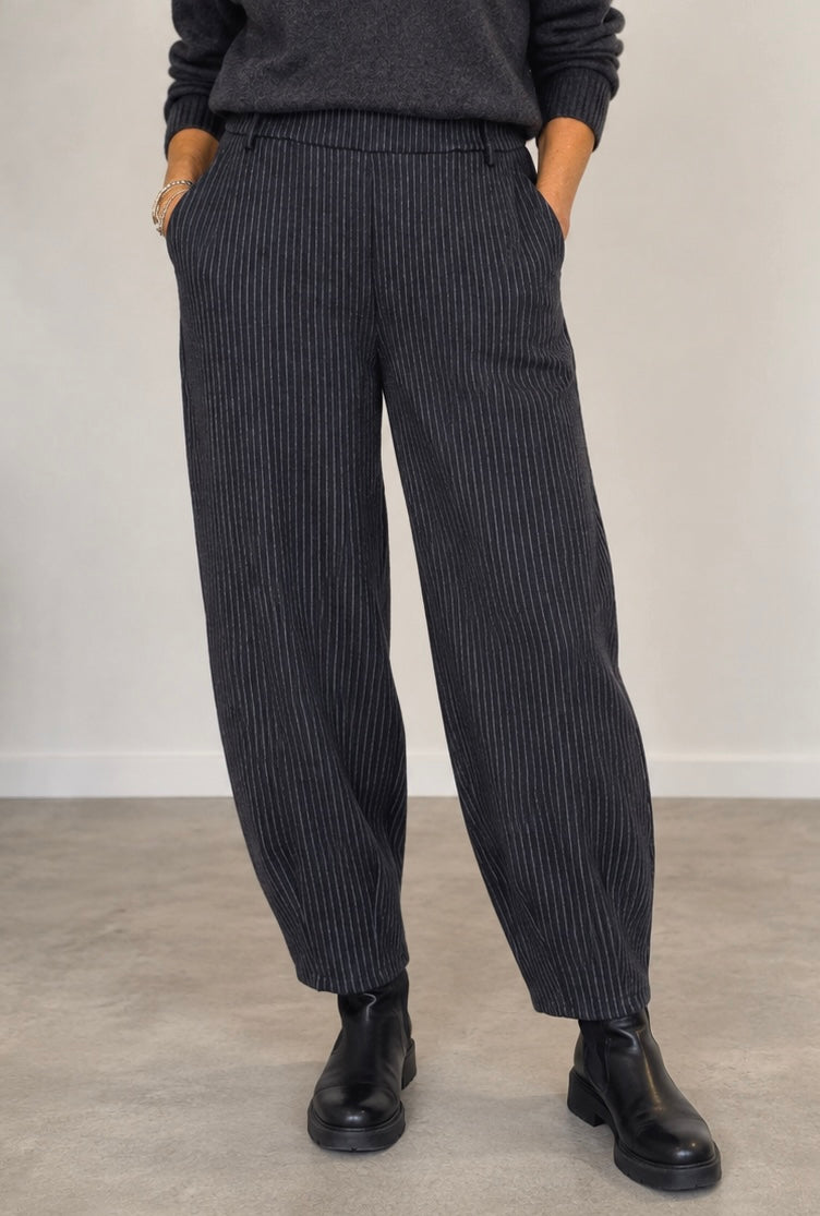 Black Colour Torino Barrel Pant 41205 – Black