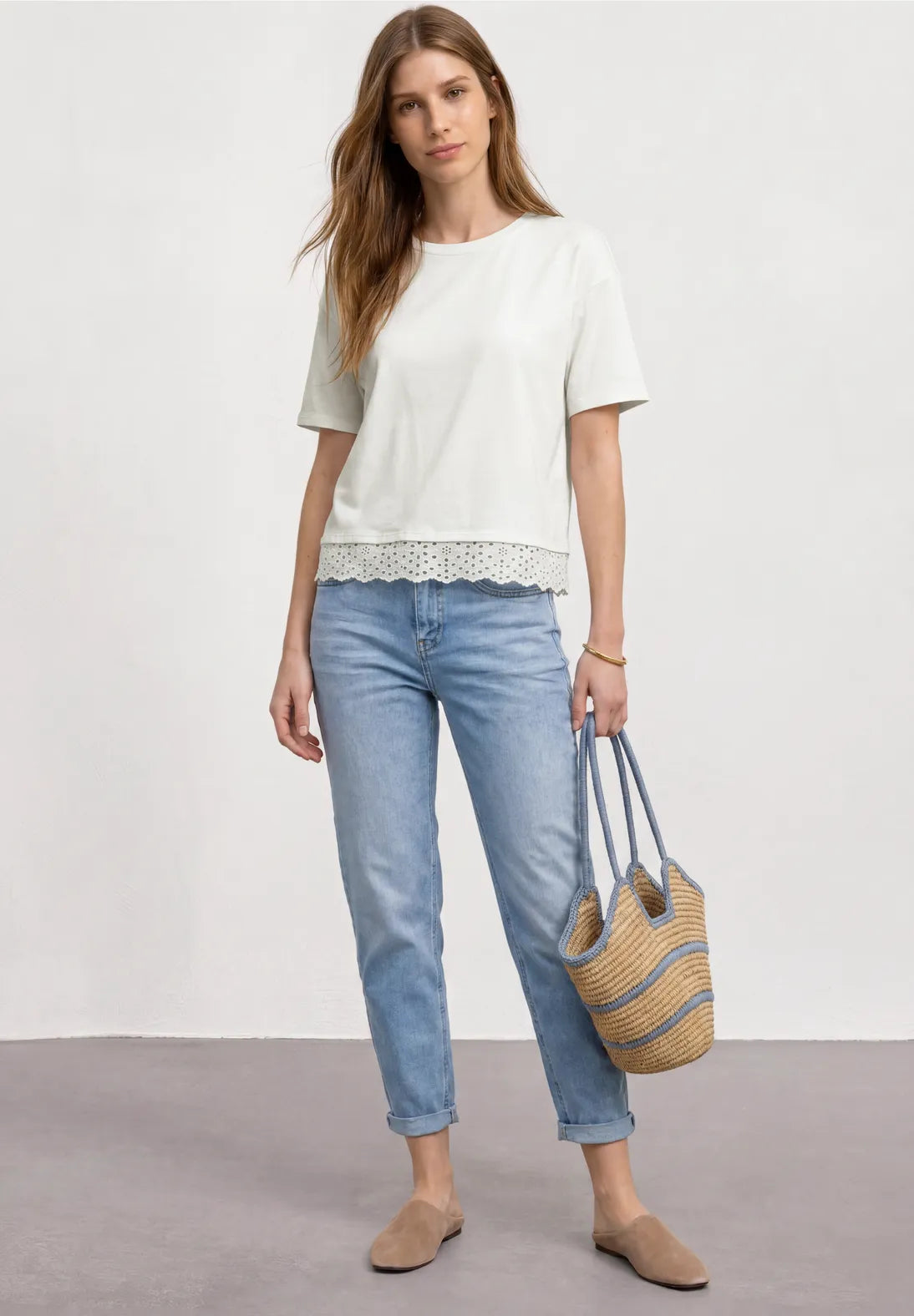Street One T-shirt 325428 i Off White med dekorativ blondekant
