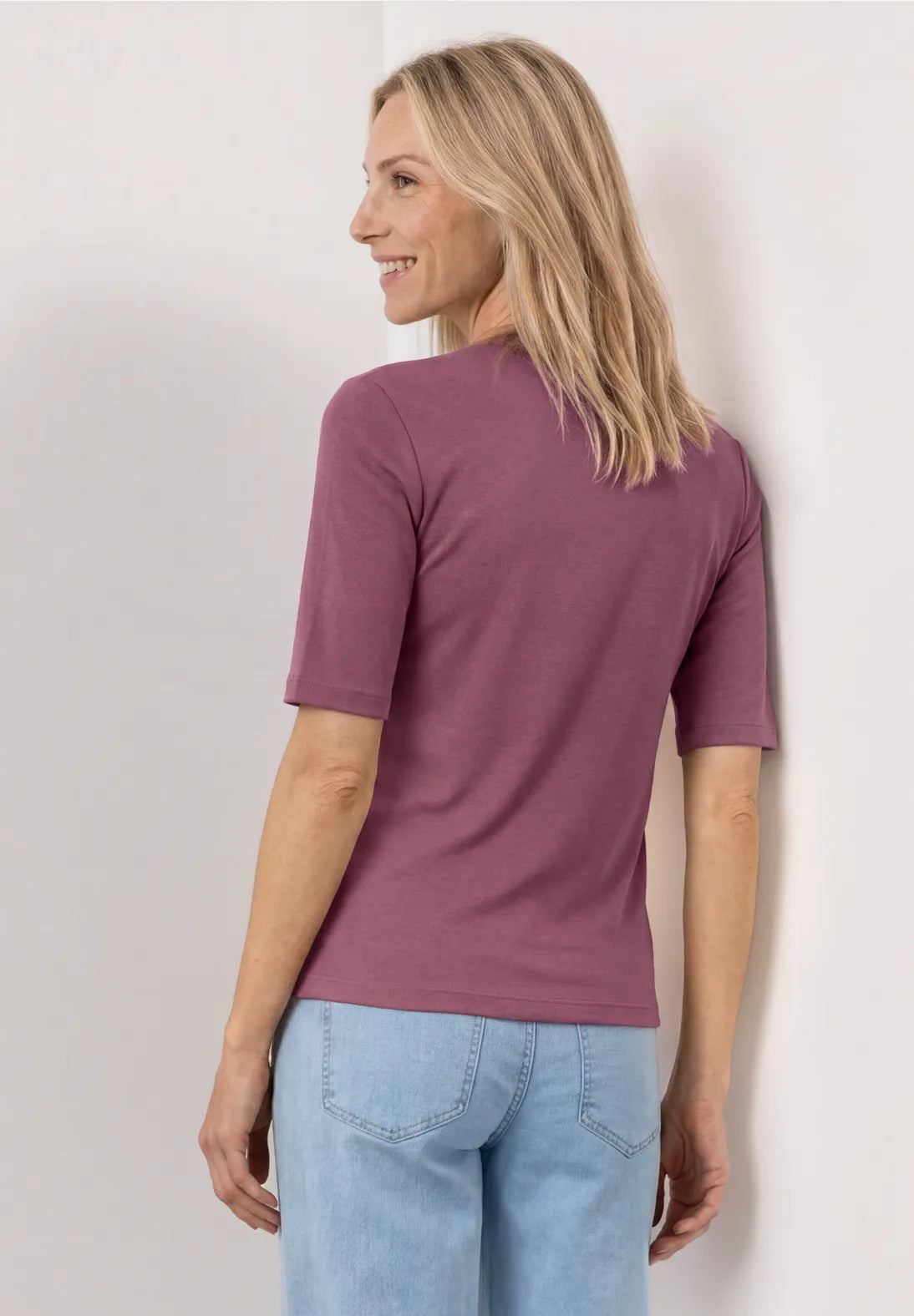 Basic T-shirt i støvet blommefarve fra Street One