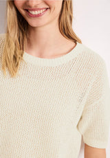 Let sweater perfekt til varme dage