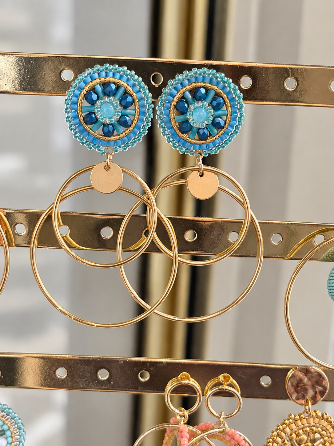 Maq Jewelry Store Forgyldte Øreringe | Turkise & Mørkeblå Perler