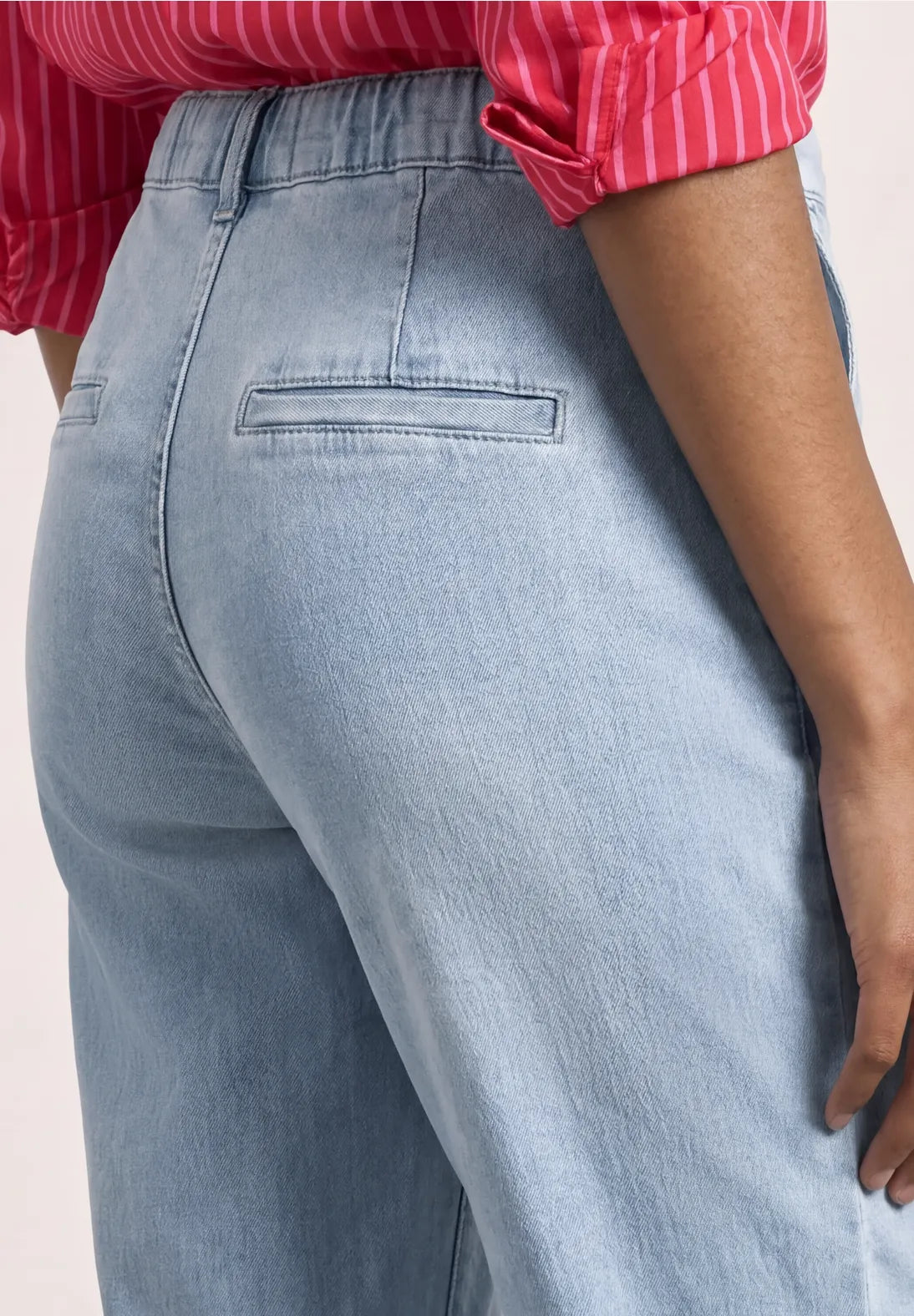 casual chino jeans med lys denimvask
