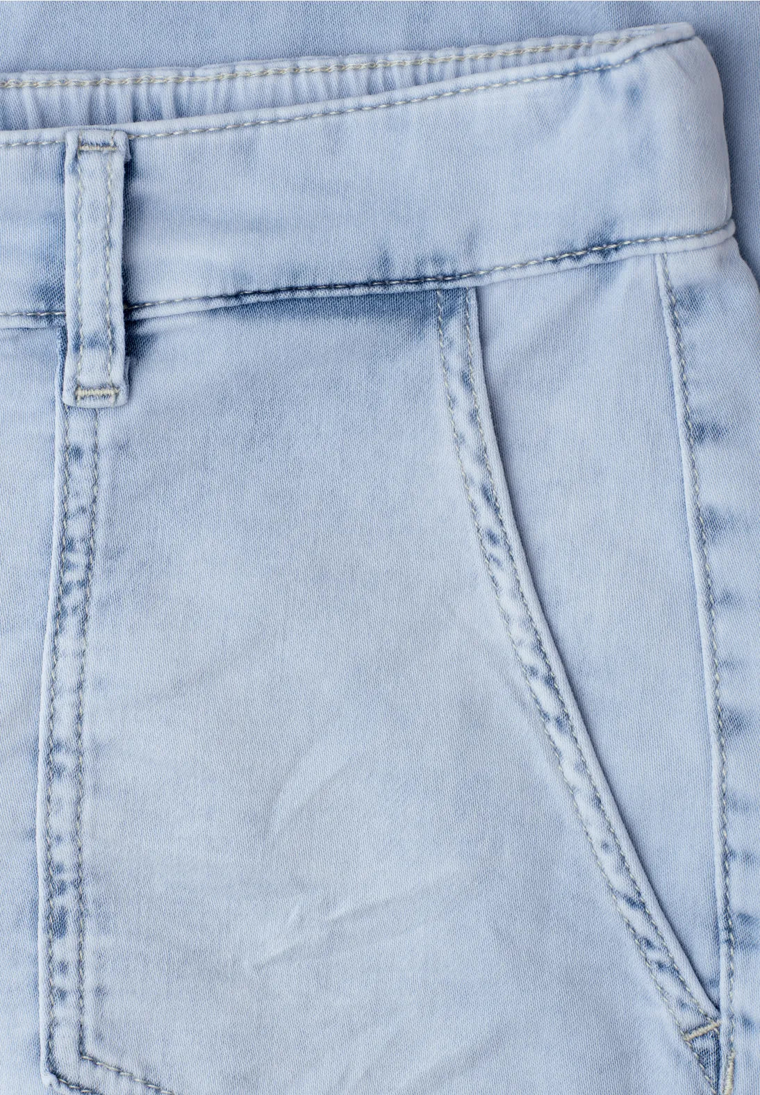 Komfortable jeans med elastisk talje