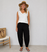 Sorte barrel bukser fra Black Colour