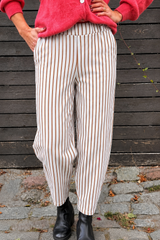Melina Barrel Linen Pant – 41113 – Camel Stripe – Black Colour