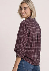 Ternet damebluse i Rustic Rouge fra Street One