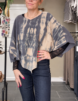 Cofur Poncho Blouse OneSize støvet grå/beige silkebluse i vintage sari-silke