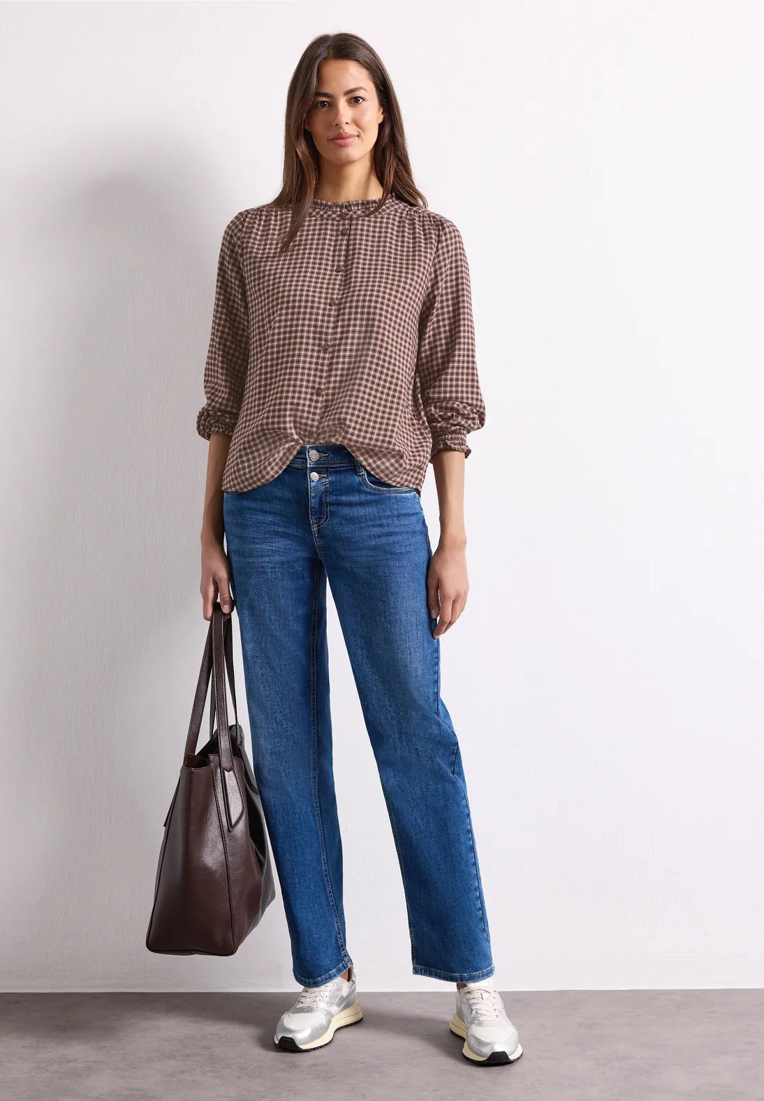 Street One damebluse med tern og flæser ved halsen