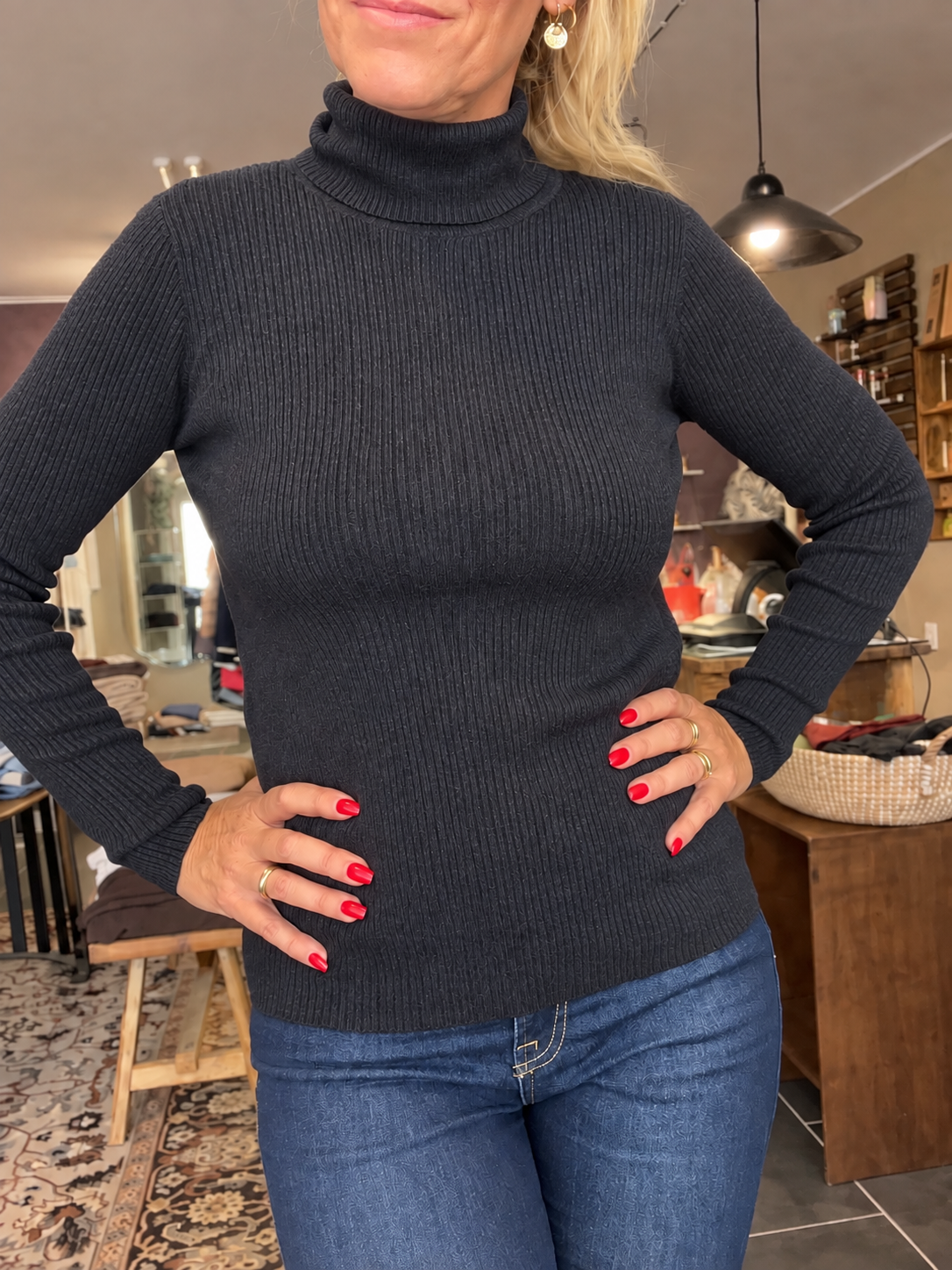 Mansted Tilda Strik Dark Charcoal i 100% økologisk bomuld