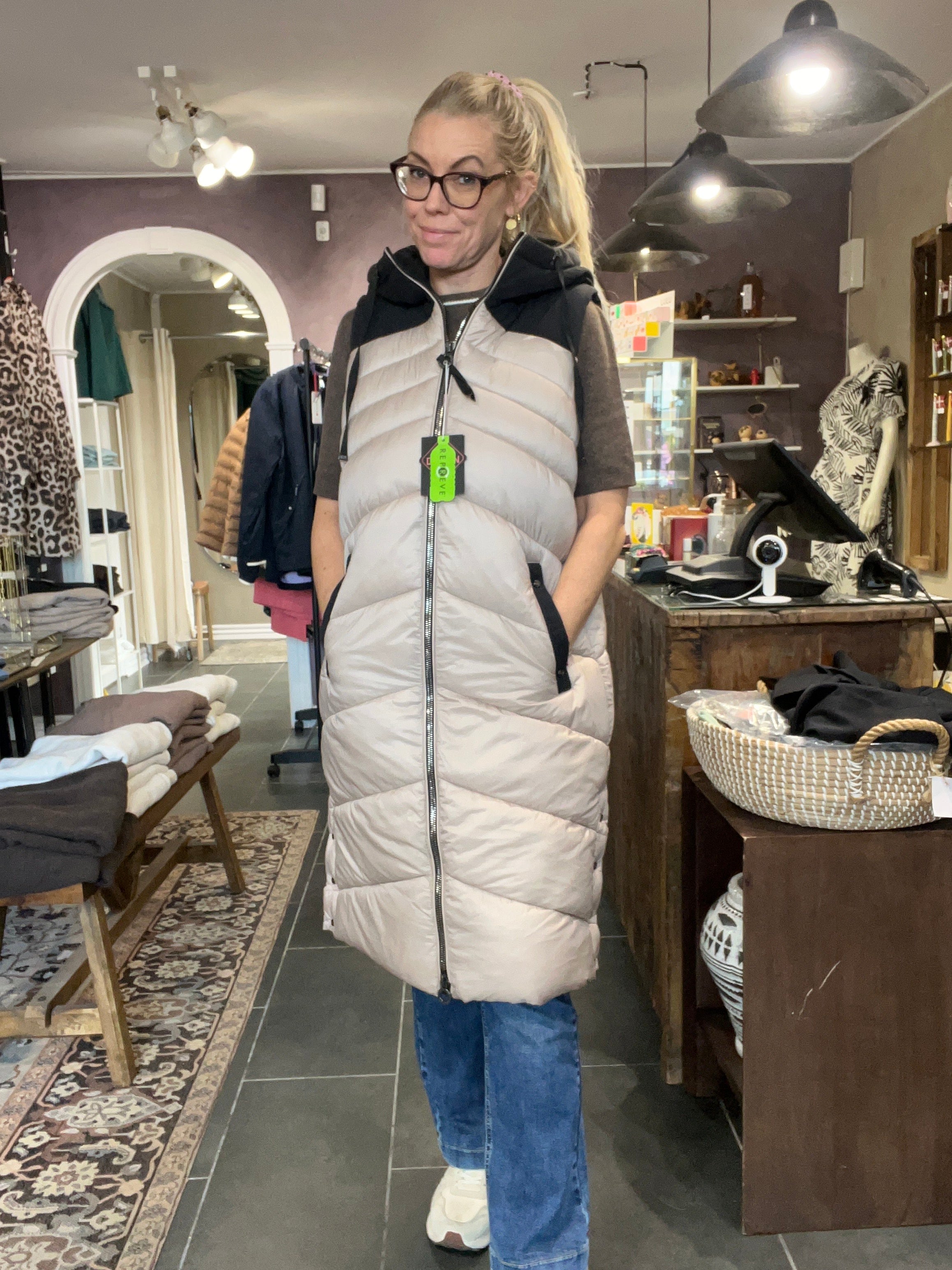 Street One Long Padded Mat Mix Vest 220195 i Light Iced Gold – lang polstret vest i mat mix-look