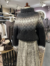 Håndstrikket grå uld sweater fra Balustrik i norsk og islandsk uld