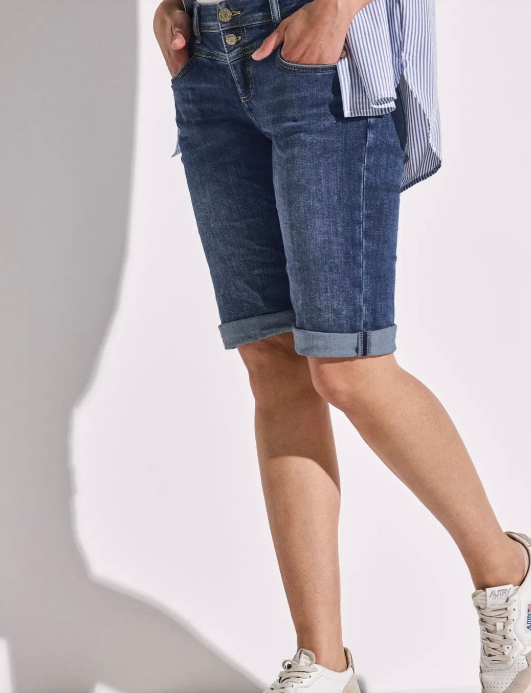 cashual stretch denim shorts