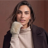 Street One Fur Knit Armwarmer – Sandfarvede vanter med Fake Fur