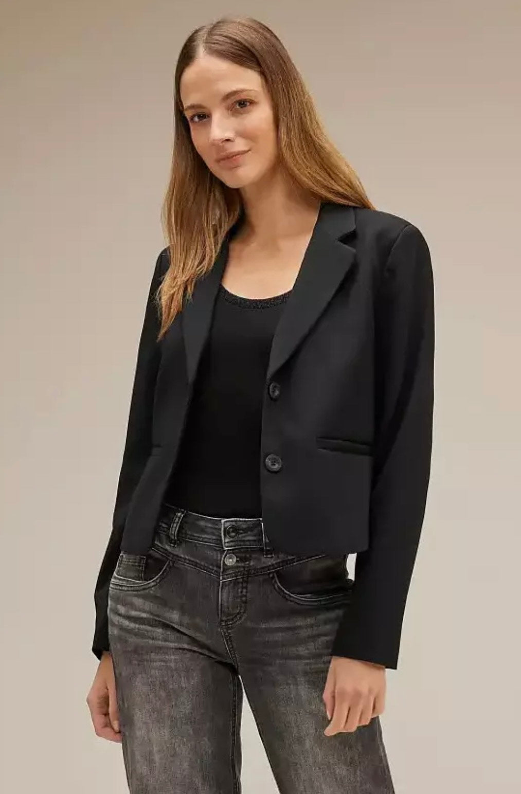 Street One Party Short Blazer 212028 – Elegant kort blazer til dame i moderne pasform

