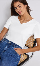 Street One basic T-shirt stylet med jeans – inspirationsbillede