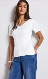 Street One basic T-shirt stylet med jeans – inspirationsbillede