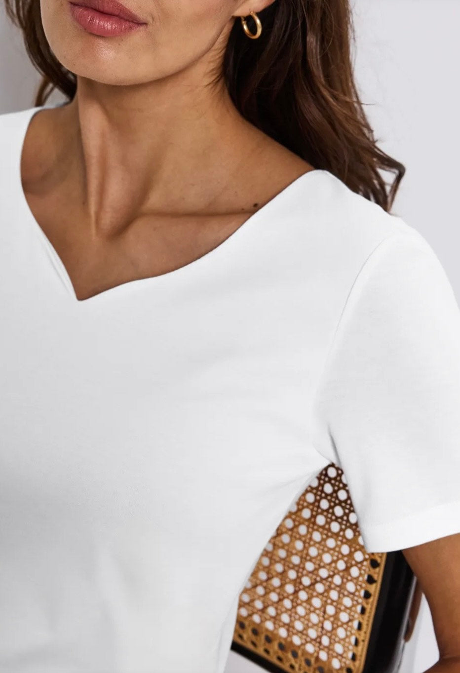 Street One QR T-shirt med hjerteudskæring i hvid – frontbillede

