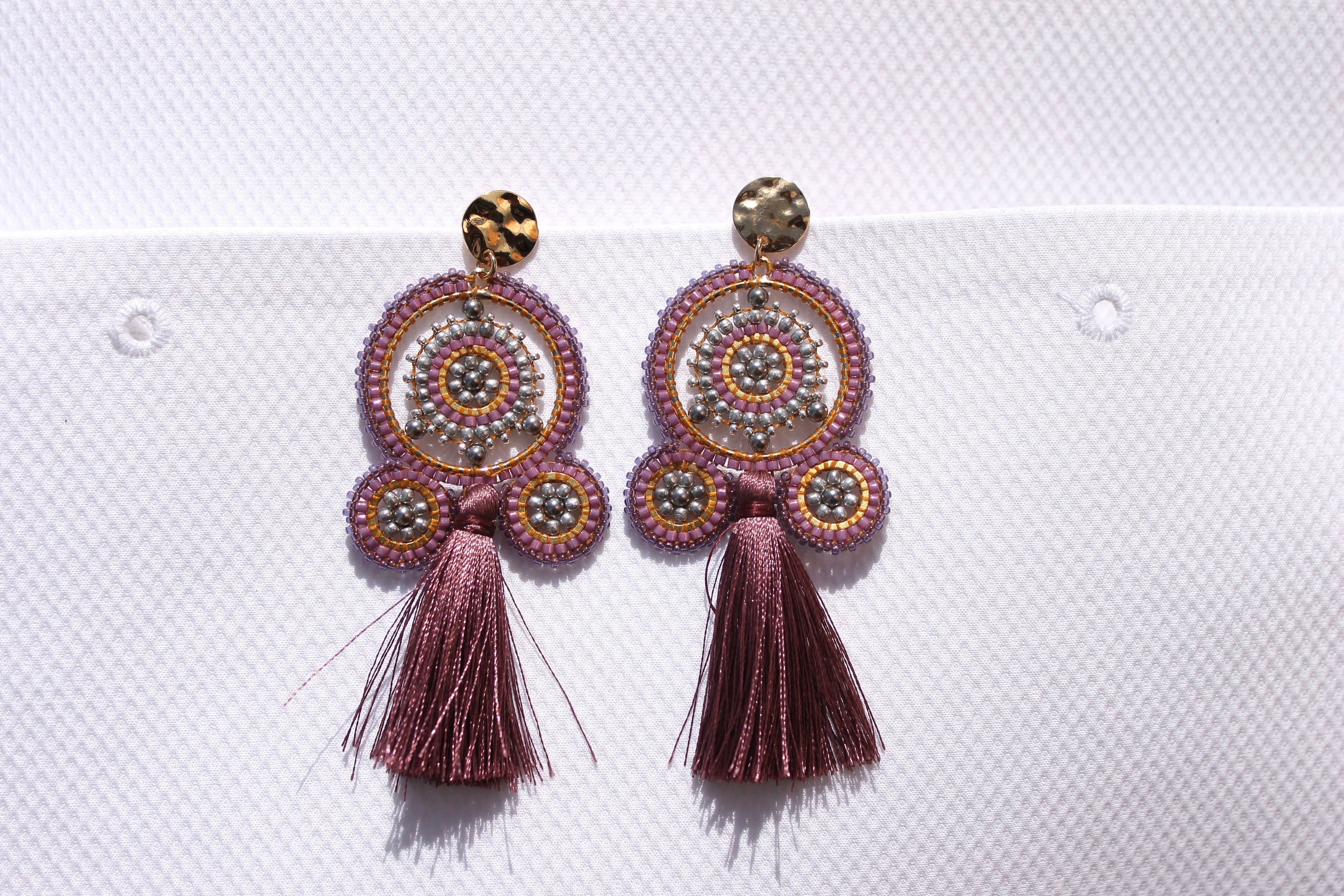 Maq Jewelry bordeaux ørering med fryns og ægte perler