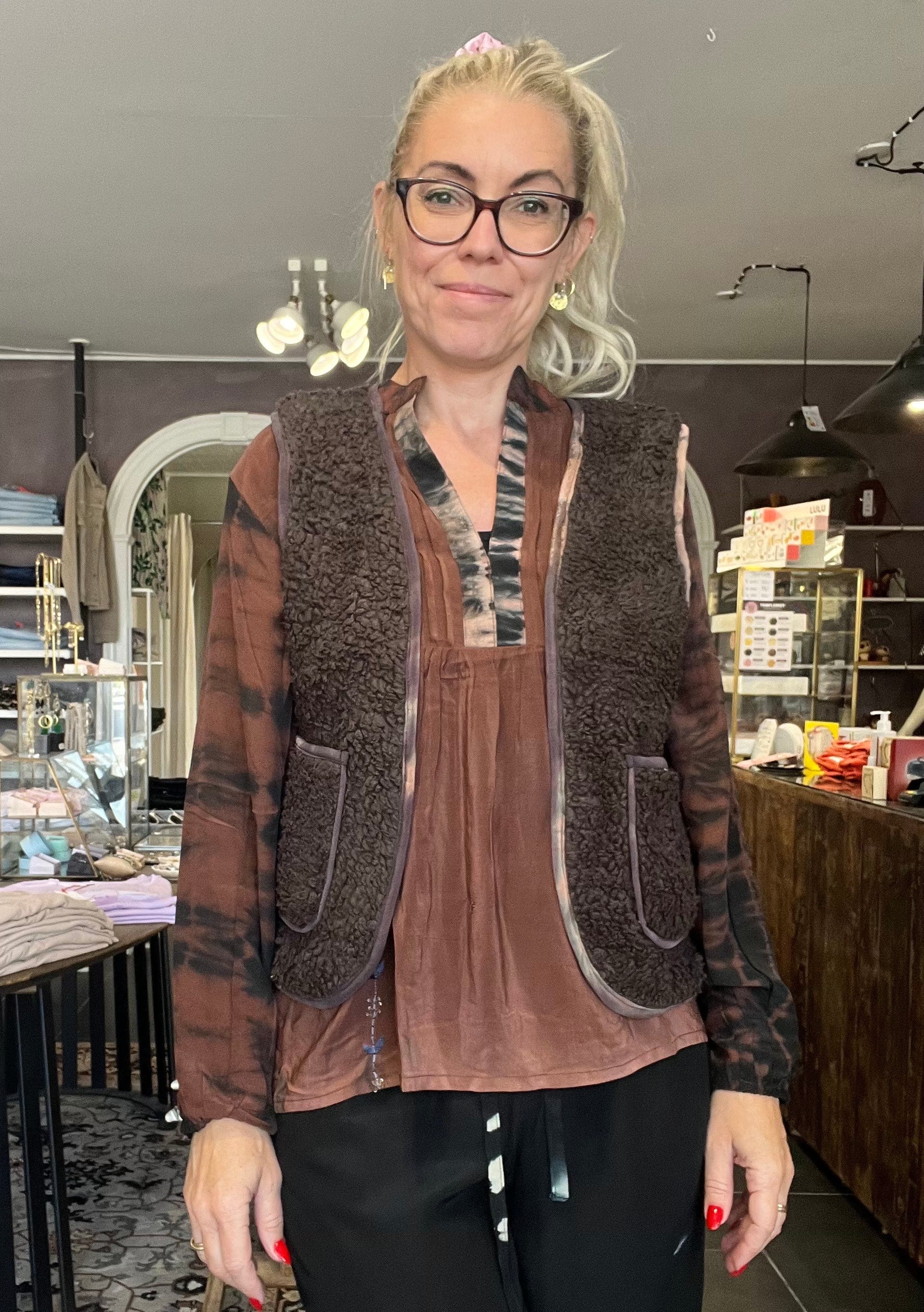 Cofur Teddy Vest T117C – unika OneSize i bomulds-teddy med genanvendt silkefór