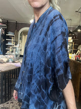 Vintage sari-silke med tie-dye og patina – Cofur Diva Blouse S65, unika