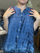 Cofur Diva Blouse S65 – blå tie-dye unika silkebluse, OneSize 34–44