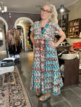 Cofur Casual Dress Long S310 – petroleums-mønstret unika silkekjole (M/L, 38–42)