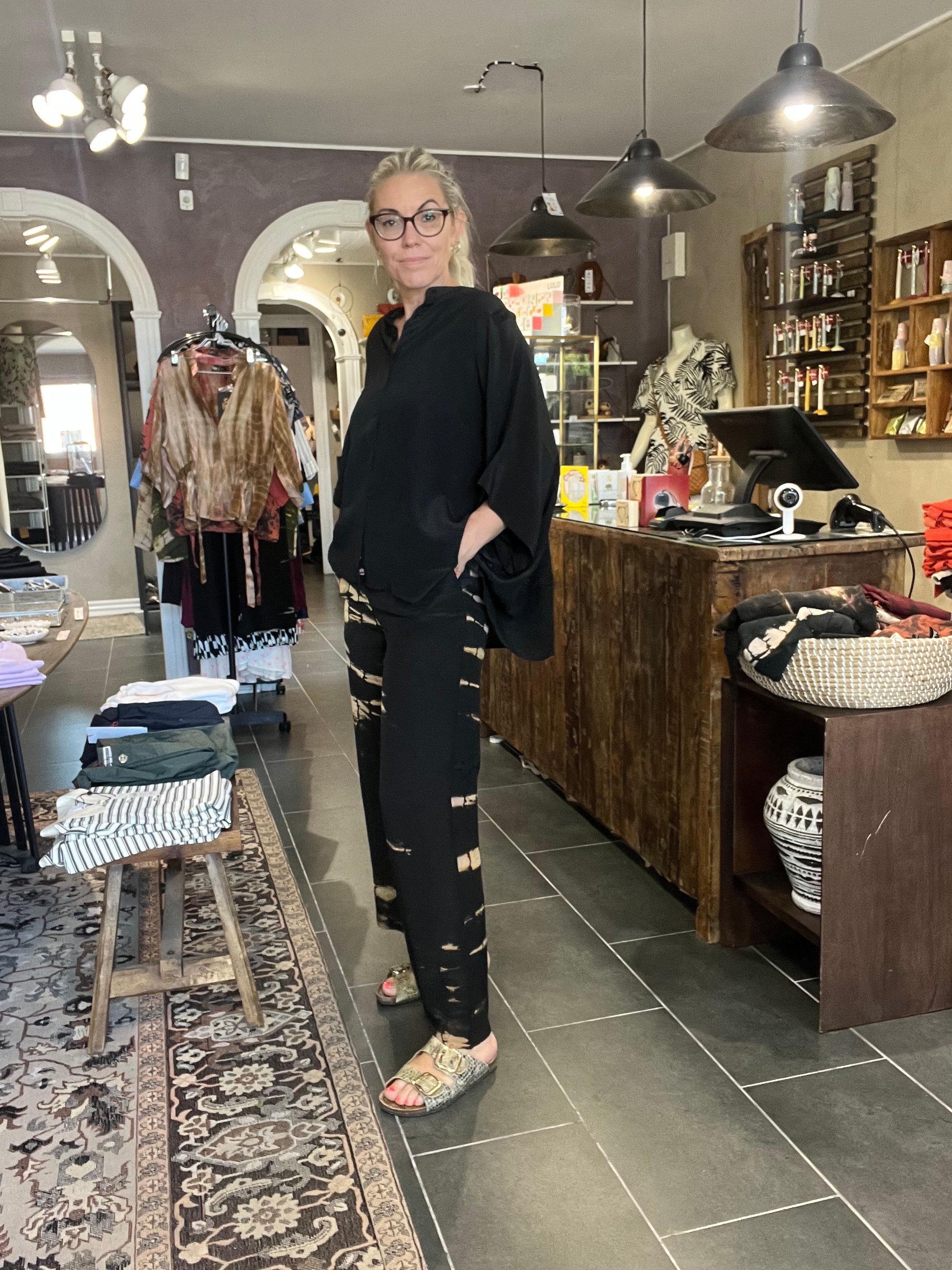 Sophie Pant i vintage sari-silke – Cofur S67 sort/gylden