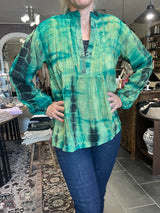 Cofur City Blouse S156 – grøn/blå tie-dye unika silkebluse (S/M)