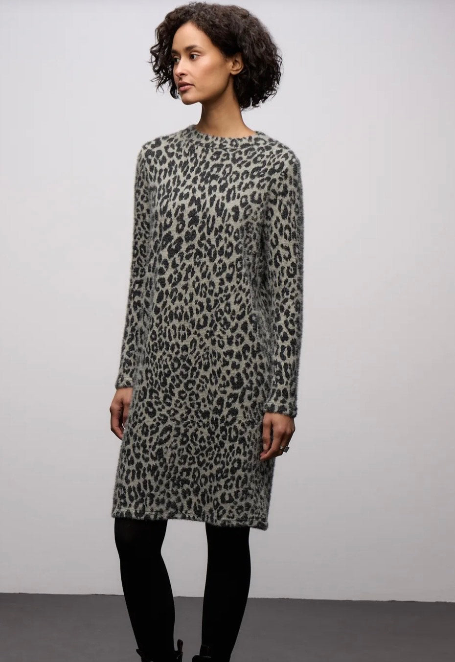 Street One knælang mønstret blød fluffy T-shirt kjole med turtleneck