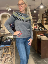 Mansted JOSEPHINE strik i 92 Mercury – front, jacquard bærestykke