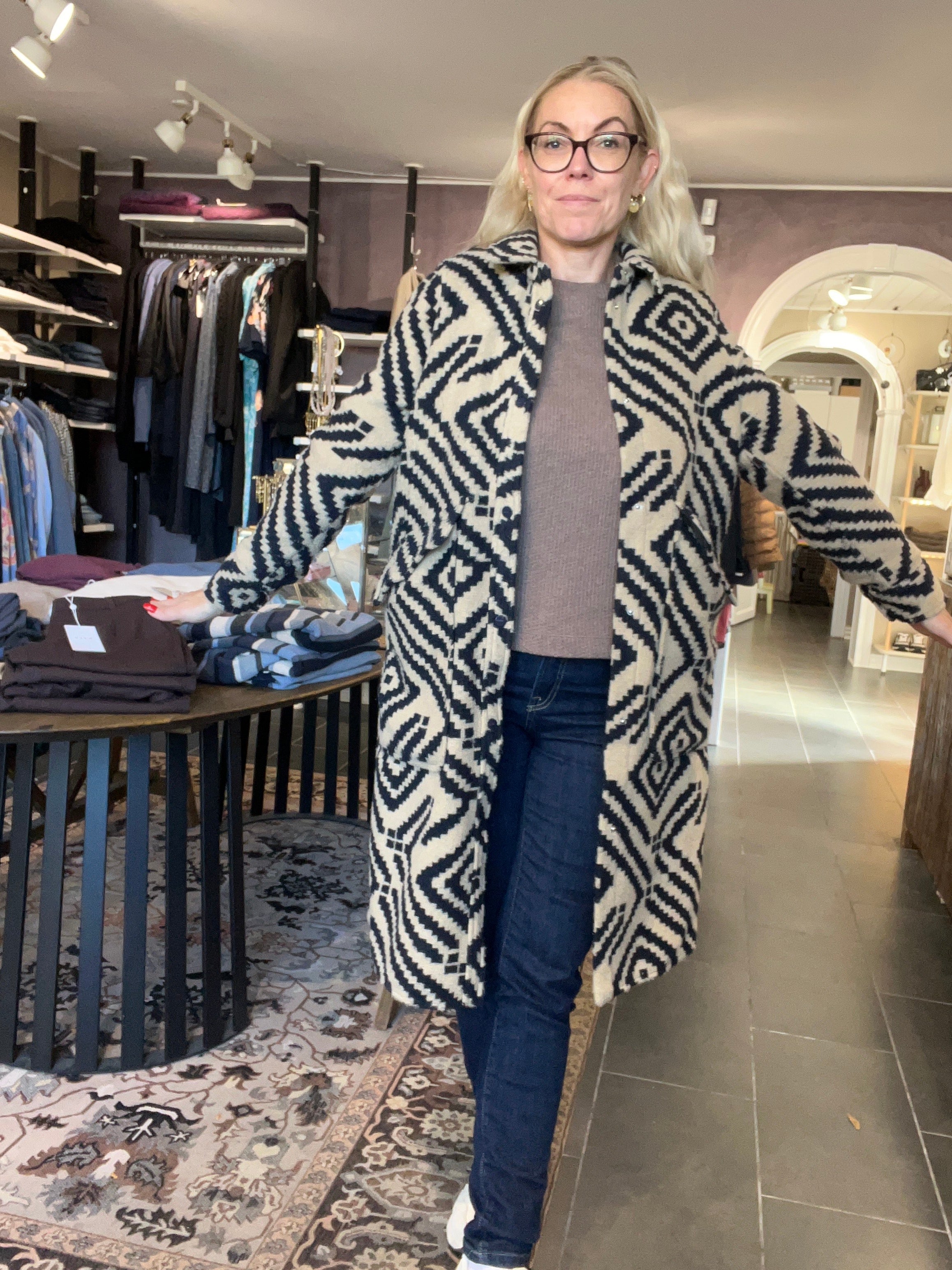 Street One Long Coat w/Dessin (201917) – Gravity Blue, front