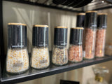 Keramisk kværn med Salt & Peber Mix 100 g – bambuslåg og glas, S/M/L
