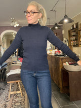 Mansted Tilda rib rullekrave i økologisk bomuld – navy (fitted, langærmet)