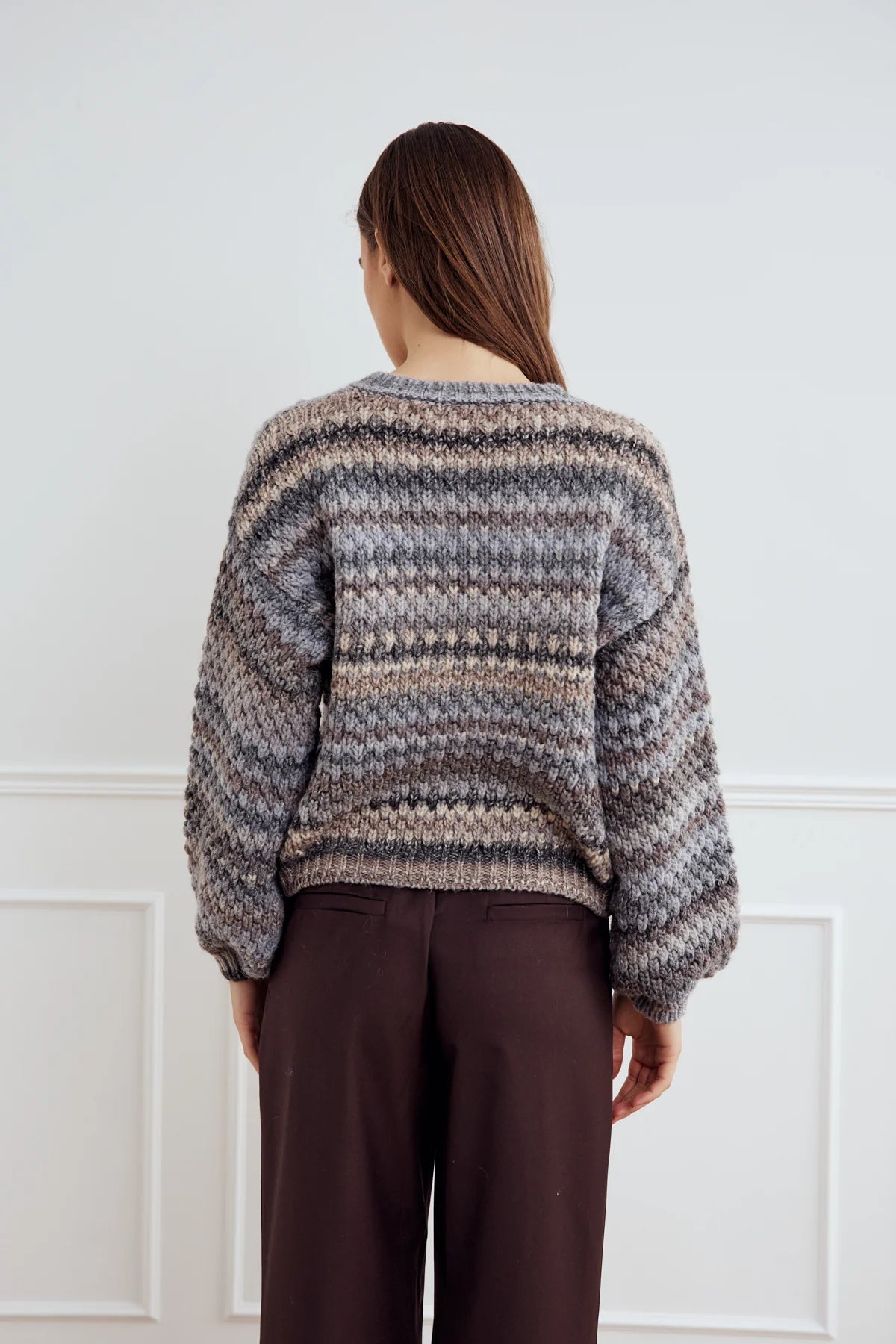 Kae Knit Cardigan fra Noella – ryg og voluminøse ærmer